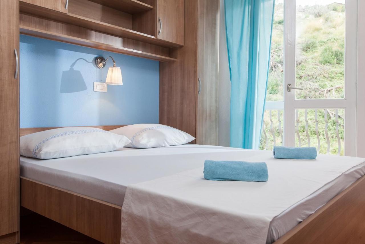 Vega Apartments Podgora Eksteriør billede