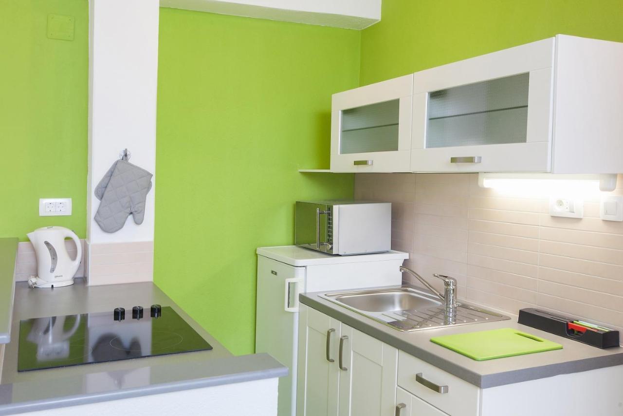 Vega Apartments Podgora Eksteriør billede